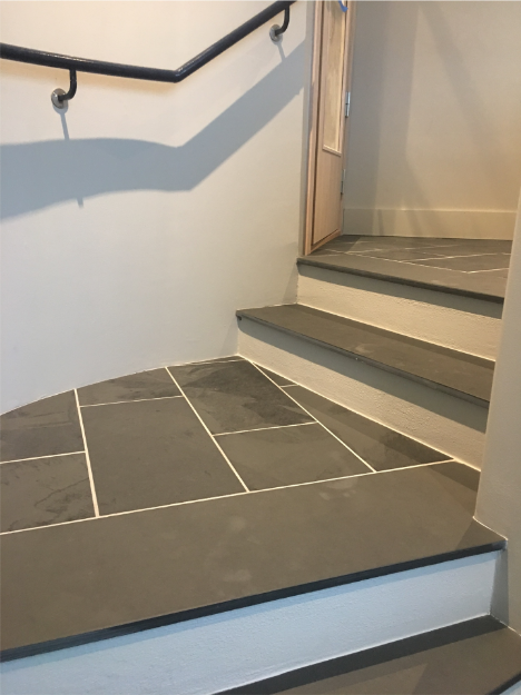 Brasil Grå Flis (30 cm)