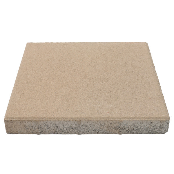 Helle Sand er en sandfarget hagehelle. Ønsker du noe annet enn grå overflate er dette et supert alternativ. Ikke for fargesterk men gir et lunt utseende. Passer på små og store arealer. Dimensjon 400x400x50mm