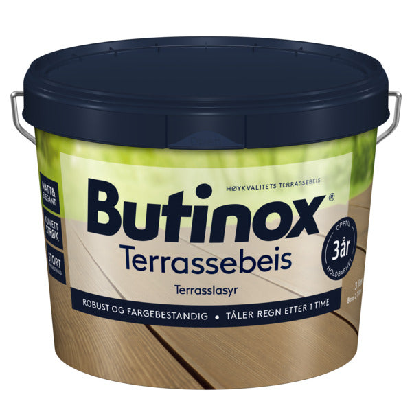 Butinox Terrassebeis fremhever og bevarer treverkets naturlige struktur med et transparent klart eller innfarget utseende. Butinox Terrassebeis er robust og fargebestandig med opptil 3 års holdbarhet. Butinox Terrassebeis har gode penetrerende og vannavvisende egenskaper og beskytter mot sprekkdannelser, lysnedbryting og fukt, samt svertesopp og grønske. En nybeiset terrasse gir et velholdt og moderne uttrykk. Kombiner gjerne flere farger for å skape kontraster og et personlig uttrykk på detaljer eller t...