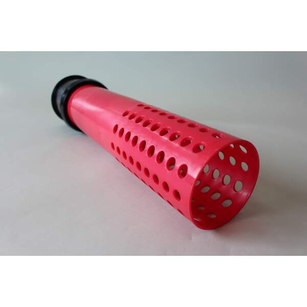 RAD S plasseres i pukklaget i senter av bygget, under isolasjonen. RAD S kobles til et 110 mm PVC-rør med lufttette skjøter og føres ut under grunnmuren eller avsluttes i bakkenivå med et endelokk. Dekker inntil 200 m2. Kan brukes som tiltak 2 i pakke for Radontetting sammen med Rad X, Rad 1-tape for skjøting. Rad F, fugemasse for tetting og Rad M tettemasse for rør oppstikk. Egen klemlist for tetting mot vegg Rad K. image