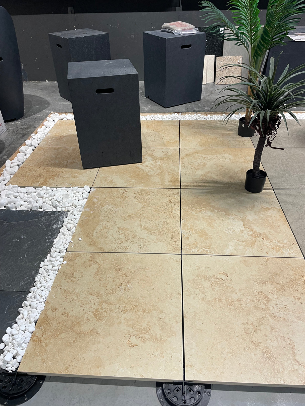 Travertine Uteflis (60x60)