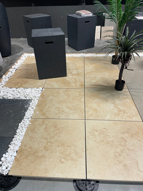 Travertine Uteflis (60x60)