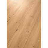 Utforsk XL-END for et robust korkgulv som bringer naturens ro inn i ditt hjem. Hvert element er nøye utvalgt for sin skjønnhet, perfekt for de som setter pris på skandinavisk design og jordnære toner. Med muligheten til å dekke over 400 m2 uten behov for akklimatisering, og med korkunderlag inkludert, garanterer Naturals dempet akustikk og ekstra komfort. Det er 100% vanntett, noe som gjør det sik 