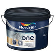 Underlaget skal være tørt (maks 16 vekt-%) og rengjort. For beste resultat skal nytt tre impregneres med Tinova Wood Base Oil. Stryk hele konstruksjonen med Tinova Primer Exterior. Mal deretter konstruksjonen 2 ganger med One Super Tech. Tidligere malte flater vaskes og skylles rent for såperester. Løst sittende maling og gråtre skrapes /slipes bort. Trerene flater impregneres med Tinova Wood Base Oil og grunnes med Tinova Primer Exterior og ferdigstrykes med One SUper Tech 2 ganger. Før godt om malingen...