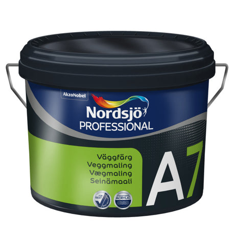 Professional A7 er en matt vanntynnet akryl veggmaling for innendørs maling på puss, betong, lettbetong og bygningsplater av ulike typer, glassfibervev mm. Puss, betong og ulike platematerialer sparkles ved behov. For best resultat, grunn 1 gang med Professional Grund+ og ferdigmal 1-2 ganger med Professional A7. Tidligere malte flater vaskes og males 1-2 ganger med Professional A7. Smittende flater grunnes med Professional Binder før maling. Unngå å male når temperaturen er under +5 C. image
