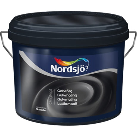 Original Gulvmaling er en halvblank gulvmaling til bruk inne. Brukes til maling på betong og tregulv med lettere til normal slitasje. OBS! Ikke til garasjegulv. Overflaten skal være ren, tørr og støvfri. Ved nymaling av betonggulv skal eventuell betonghud slipes bort. Stålslipte betonggulv bør maskinslipes før det males. Grunn med Original Gulvmaling fortynnet med 20 % vann. Rør om nøye i spannet. Ferdigmales med 2 ganger ufortynnet Original Gulvmaling. Ved nymaling av tregulv, behandle kvister med Origi...