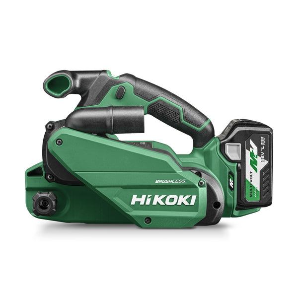 Sterk og effektiv 36V båndsliper som også kan brukes med nettadapter. TEKNISKE DATA: Effekt 36V Batterikapasitet 2,5 Ah Batteriholder Slide Antall batterier 2 Batteri BSL36A18 Med batterilader Ja Lader UC18YSL3 Båndhastighet ubelastet 122-450 m/min. Dimensjon slipebånd 76x533 mm Vibrasjonsnivå m/s2 3,0 Vibrasjonsusikkerhet K m/s2 1,5 Lydeffektnivå dB(A) 96 Lydtrykknivå dB(A) 85 Lydtrykkusikkerhet K dB(A) 3 Dimensjon (L x B x H) 323x150x199 mm Vekt uten batteri 3,5 kg Vekt inkl. batteri 4,2 kg Leveres med...