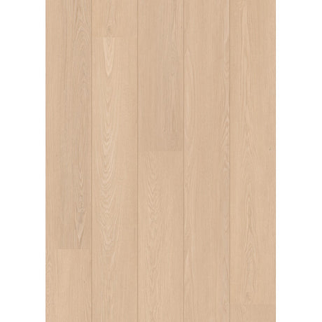 Utforsk XL-END for et robust korkgulv som bringer naturens ro inn i ditt hjem. Hvert element er nøye utvalgt for sin skjønnhet, perfekt for de som setter pris på skandinavisk design og jordnære toner. Med muligheten til å dekke over 400 m2 uten behov for akklimatisering, og med korkunderlag inkludert, garanterer Naturals dempet akustikk og ekstra komfort. Det er 100% vanntett, noe som gjør det sik 