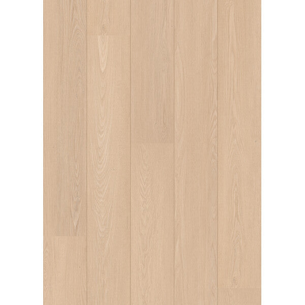 Utforsk XL-END for et robust korkgulv som bringer naturens ro inn i ditt hjem. Hvert element er nøye utvalgt for sin skjønnhet, perfekt for de som setter pris på skandinavisk design og jordnære toner. Med muligheten til å dekke over 400 m2 uten behov for akklimatisering, og med korkunderlag inkludert, garanterer Naturals dempet akustikk og ekstra komfort. Det er 100% vanntett, noe som gjør det sik 