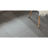 Vanntett gulv m. korkunderlag
- Demper støy m. opptil 20 dB
- Kan legges gjennom døråpninger uten brytninger i flater opptil 400 m2
- Ingen akklimatisering før montering da gulvet er formstabilt
- Livstidsgaranti i private hjem og 10 år ved kommersiell bruk 